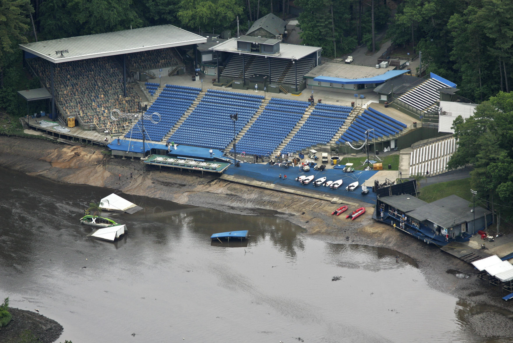 Tommy Bartlett Show site after Lake Delton catastrophe 2008, State Journal photo